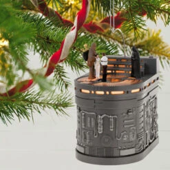 New Products -Home Decoration Sale Empire Strikes Back Carbon Freezing Keepsake Ornament 6499QXI7117 02