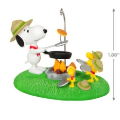 Hallmark The Peanuts® Gang Pancake Pals Ornament -Home Decoration Sale Snoopy Beagle Scouts Pancake Breakfast Keepsake Ornament 1899QXI7049 03